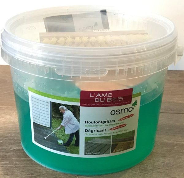 Dégrisant pour bois extérieur en 2.5L